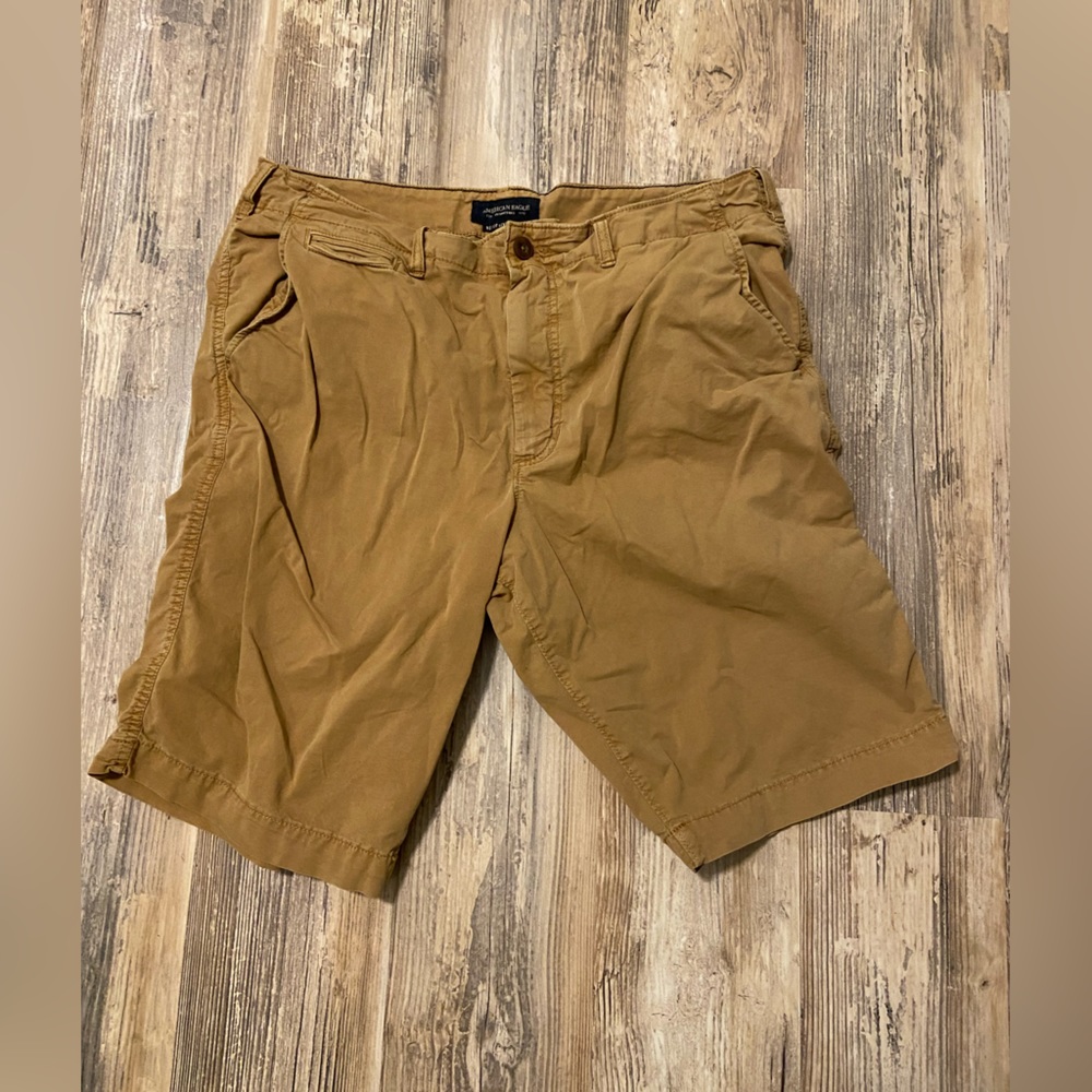 Men’s AE next level flex brown shorts size 36 EUC.